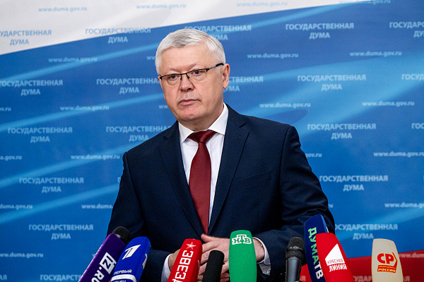 Приняты законы, расширяющие критерии для признания организаций нежелательными в РФ и об уголовной и административной ответственности за участие в них